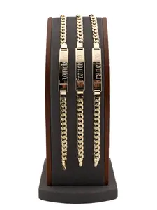 New customizable 7.5-inch Cuban-style bracelet in gold plating, leave the name in a note or message