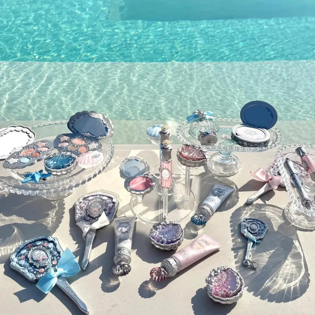 Flower Knows  SShell pearls Set Eyeshadow Lip Gloss Blush Ocean Theme Cosmetic Kit
