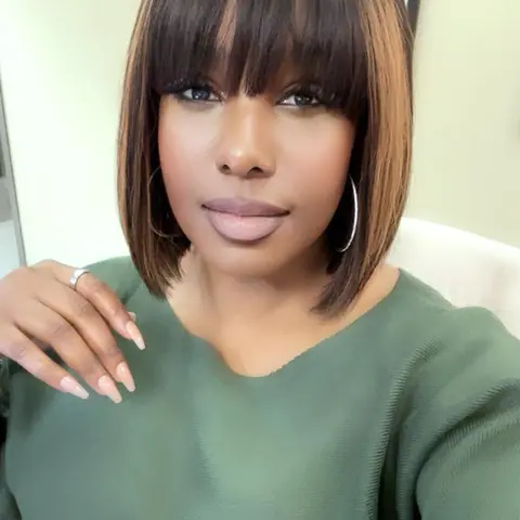 14.4 Inch Short Straight Bob Wigs for Women, Natural Fluffy Hair Wigs with Bangs, Synthetic Material Wigs for Cosplay & Costume Party, Daily Hairstyle Ideas, Fun Wigs, Natural Looking Wig