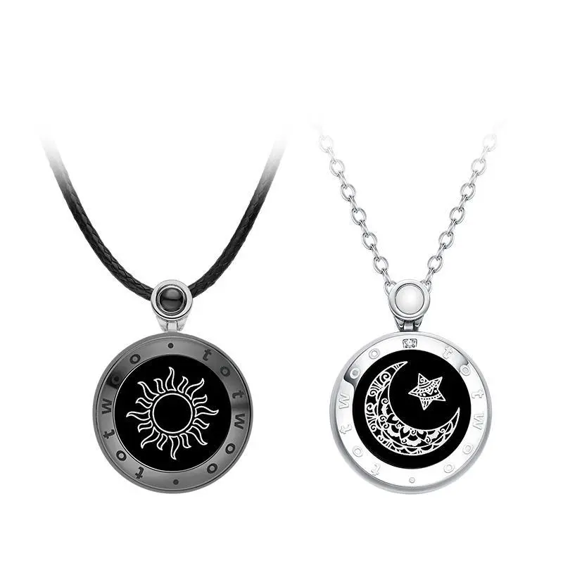 Sun&Moon Touch Necklaces (Black&Silver)