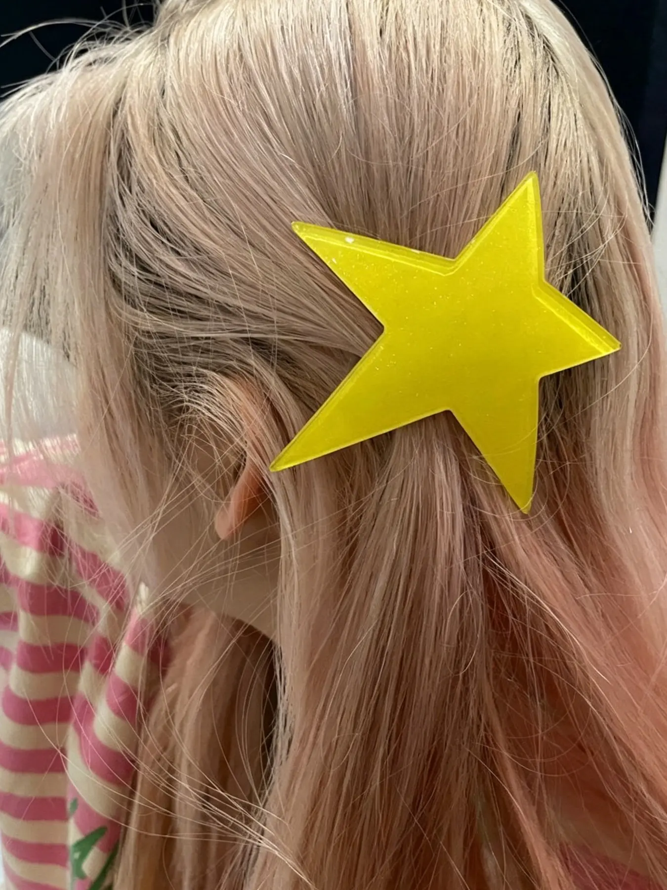 1Pc Dopamine Fluorescent Star Duckbill Hair Clip, Irregular Large Five-Pointed Star Hairpin, Colorful Side Bangs Clip for Girls, Cute Hair Accessories, Cute Hair Clips