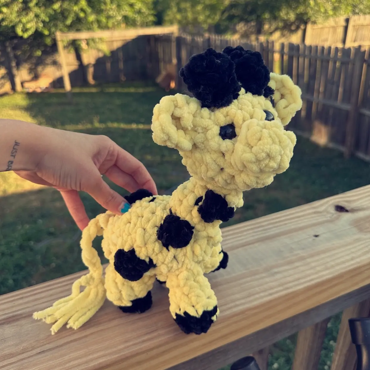 Crochet giraffe
