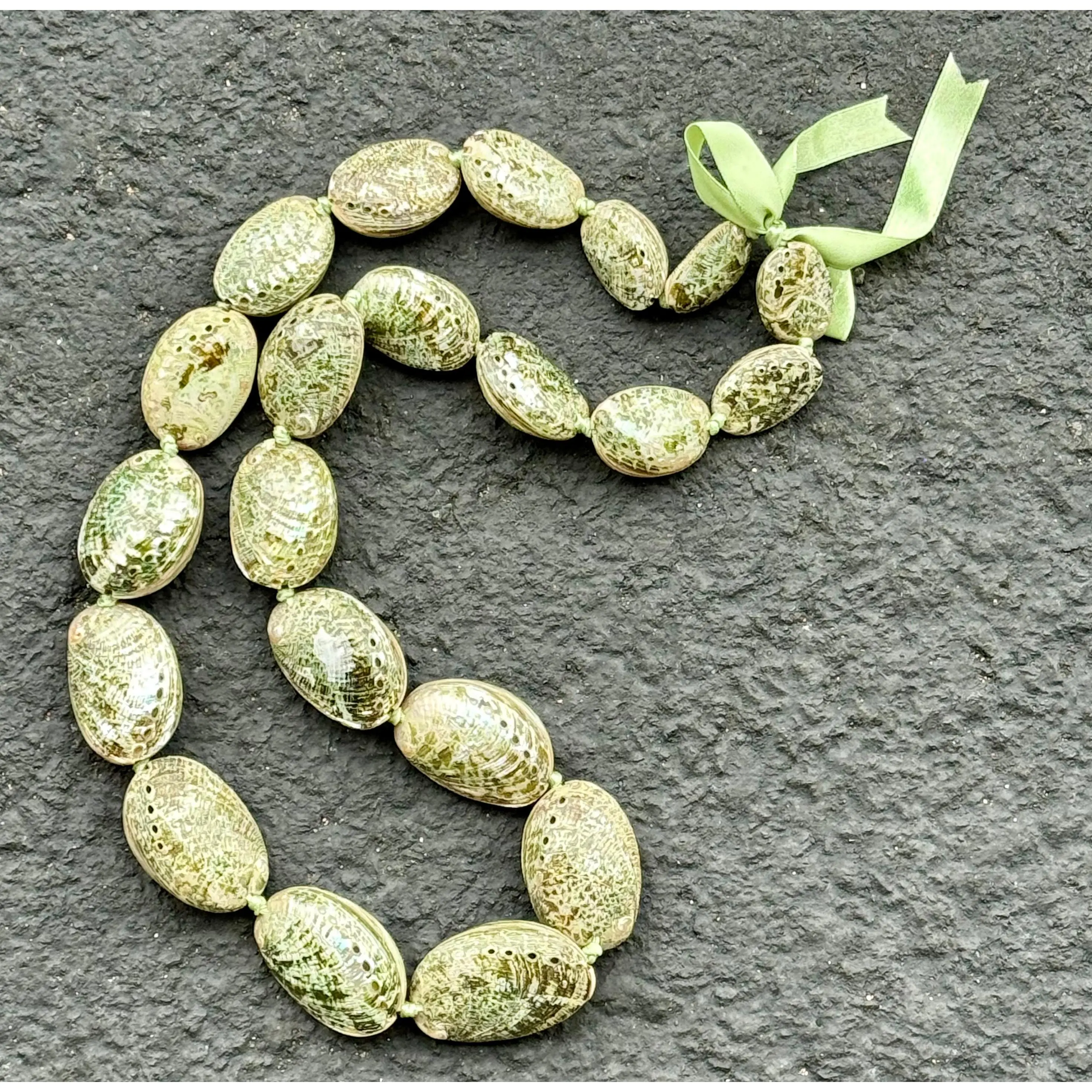 da Hawaiian Store Genuine Green Paua Abalone Shell Lei Necklace