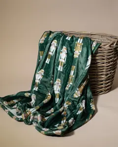 Alpine Nutcracker Plush Throw Dark Green/Multi 50x60