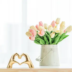 Small Heart Hands Sculpture Decor for Living Room Bedroom Bookshelf Coffe Table and Office Display, Love Finger Statue Modern Aesthetic Home Decor, Unique Gift for Wedding Christmas Birthday (Gold)