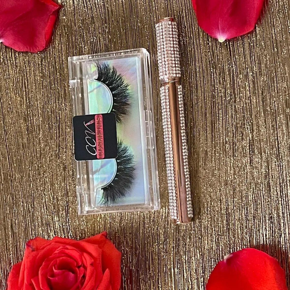 Eyelash’s with eye glue liner