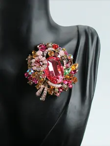 Elegant Rhinestone Decorated Brooch, Fashion Brooch for Women & Girls, Durable Metal Pins, Brooch Suitable for Backpacks, Jeans, Scarves, Hats Decoration, Trendy All-match & Exquisite Brooch for Birthday Gift