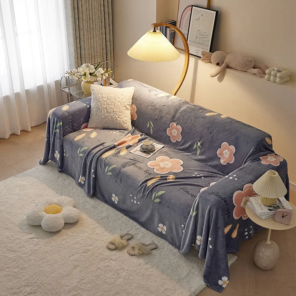 Soft Floral Sofa Throw Cover, Cozy Plush Couch Blanket for Living Room, Easy-Drape Furniture Cover for Sofa & Loveseat