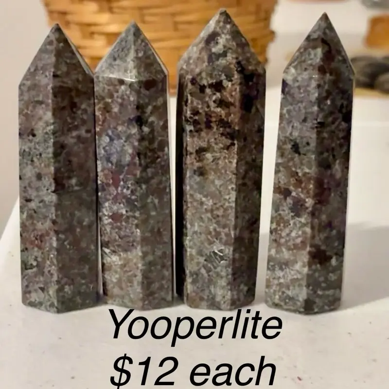 Yooperlite Natural Glow Stone, Fluorescent Mineral Specimen for Collection-Display