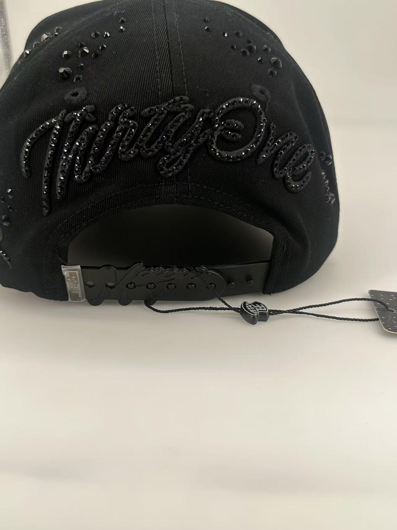 Black Full-Rhinestone Street-Style Baseball Cap — Embellished & Embroidered Hip-Hop Flat-Brim Hat, Unisex Adjustable Urban Streetwear Headwear