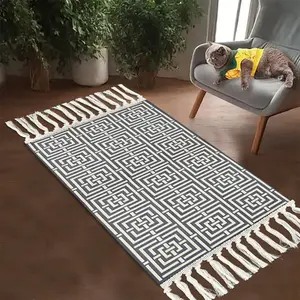 1 Piece 100% Polyester Bohemian Rug - Black & White Geometric Stripe Weave, Soft & Comfortable Mat, Suitable for Bedroom, Sofa Side, Hallway & More, Multiple Sizes Available