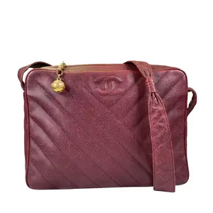 Pre-owned CHANEL Leather Shoulder Bags CC Chevron Caviar Medium Burgundy Camera Shoulder Purse