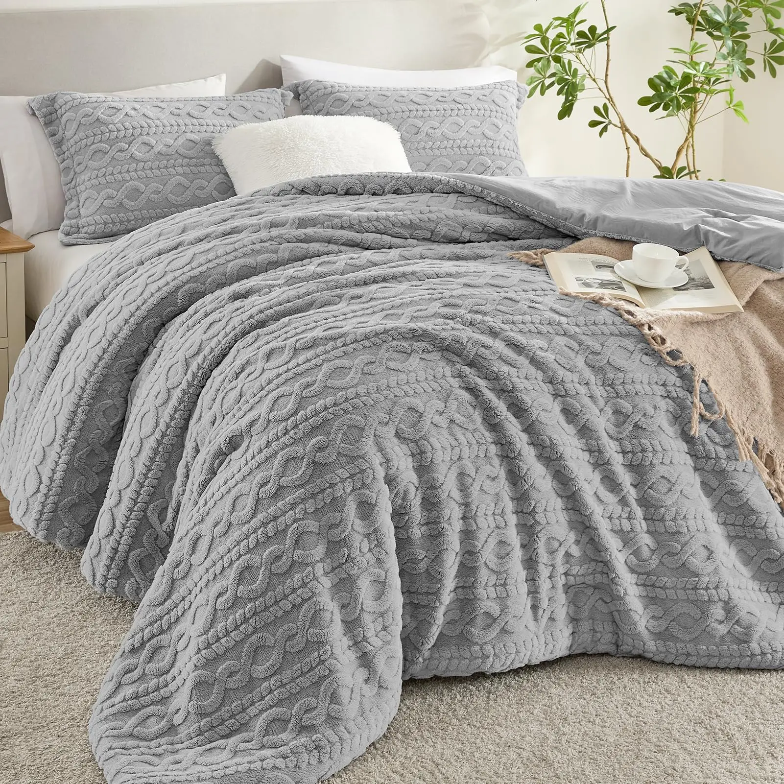 Homelike Moment Queen Size Fluffy Fleece Comforter Set 3-Piece Soft Cozy Machine Washable Beige Bedding for Christmas Winter Dorm Room Decor