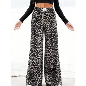 Women’s casual wide-leg floor-grazing trousers with a leopard print on a grey base, suitable for autumn and winter, and ideal for home wear, indoor activities, and outdoor outfits