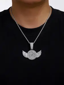 Hip Hop Fashion Jewelry, Full Zircon Angel Wings Round Pendant Twisted Chain Necklace, Copper Inlaid Zircon, Unisex Stylish Accessory for Daily and Special Occasion, Perfect Gift