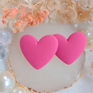 PINKme Pink Heart Stud Earring - Cute and Lovely Style - Fashionable and Versatile