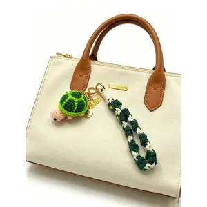 New Knitted Keychain Turtle Braided Charm Daisy Chain, Suitable for Various Decorations, Handmade Craftsmanship, Unique Gift Idea