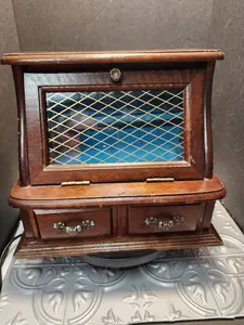 Beautiful Wood Vintage Jewelry box,blue Velvet MUSIC Box