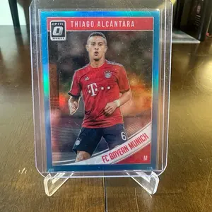 Thiago Alcantara - 2018/19 Donruss Optic Soccer Light Blue Prizm 089/149 #20
