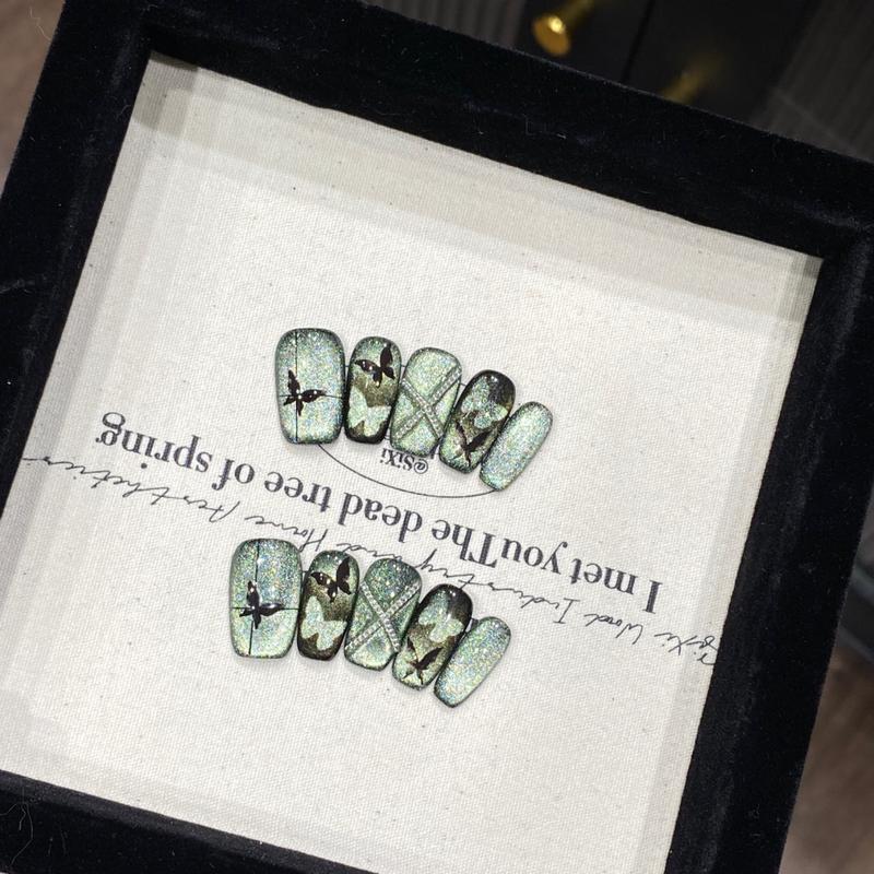 Black Press on Nails Short Square Fake Nails with Cat Eye Designs Glitter Full Cover Nails Press ons Change Color Acrylic Nails Reusable Stick on Nails for Women 10 Pcs 01