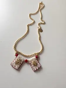 Escapulario Protection Divine Necklace with Heart Charms and Red Beads on Gold Chain