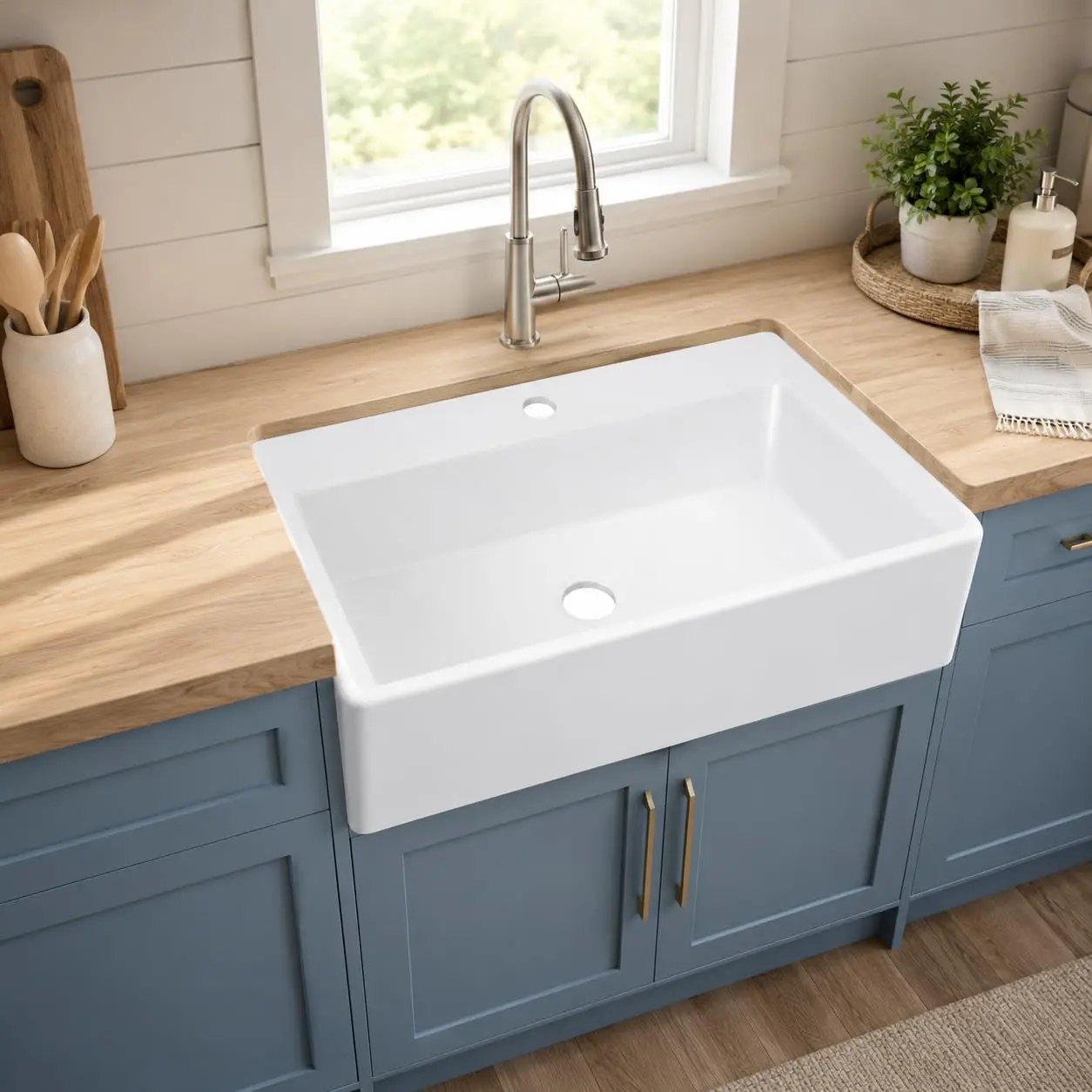 Garvee Fire-Resistant Clay Farmhouse Sink Featuring an Apron-Style Design with a Single Bowl, Complete with Bottom Drain and Strainer for Efficient Kitchen Use