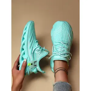 Women’s fashionable breathable lightweight sneakers—casual, comfortable running sports shoes that are versatile basic athletic trainers for daily back-to-school fall footwear, fall outfits, and a fresh autumn feel.