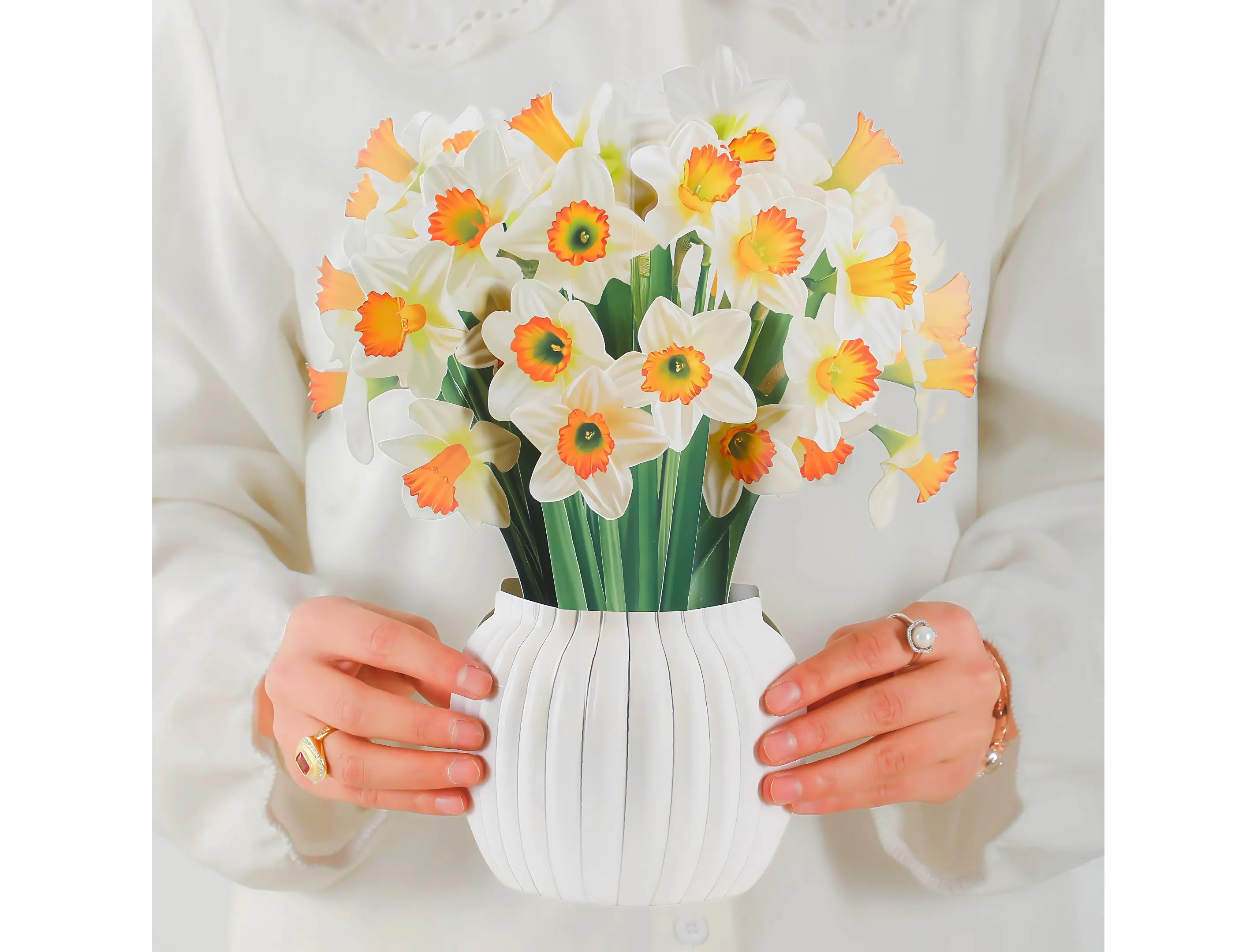 Daffodil Bloom Pop-Up Bouquet