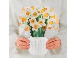 Daffodil Bloom Pop-Up Bouquet