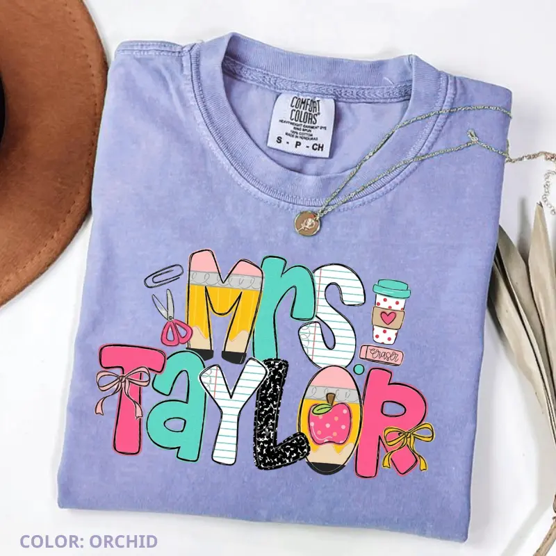[CUSTOM] Comfort Colors Mrs Taylor Teacher Shirt, Cute Preppy Coquette Tee, Personalized Teacher Name T-Shirt, Back To School Gift, Trendy Classroom Outfit