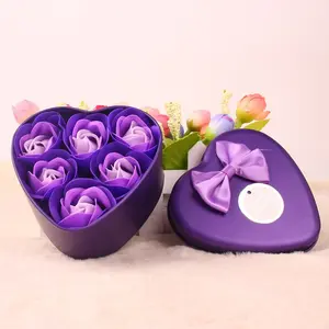 Heart-Shaped Iron Box Gift Set, Practical Activity Small Gifts, Realistic Flower Decorations, Perfect for Valentine's Day & More Holidays, Birthday Gift Box