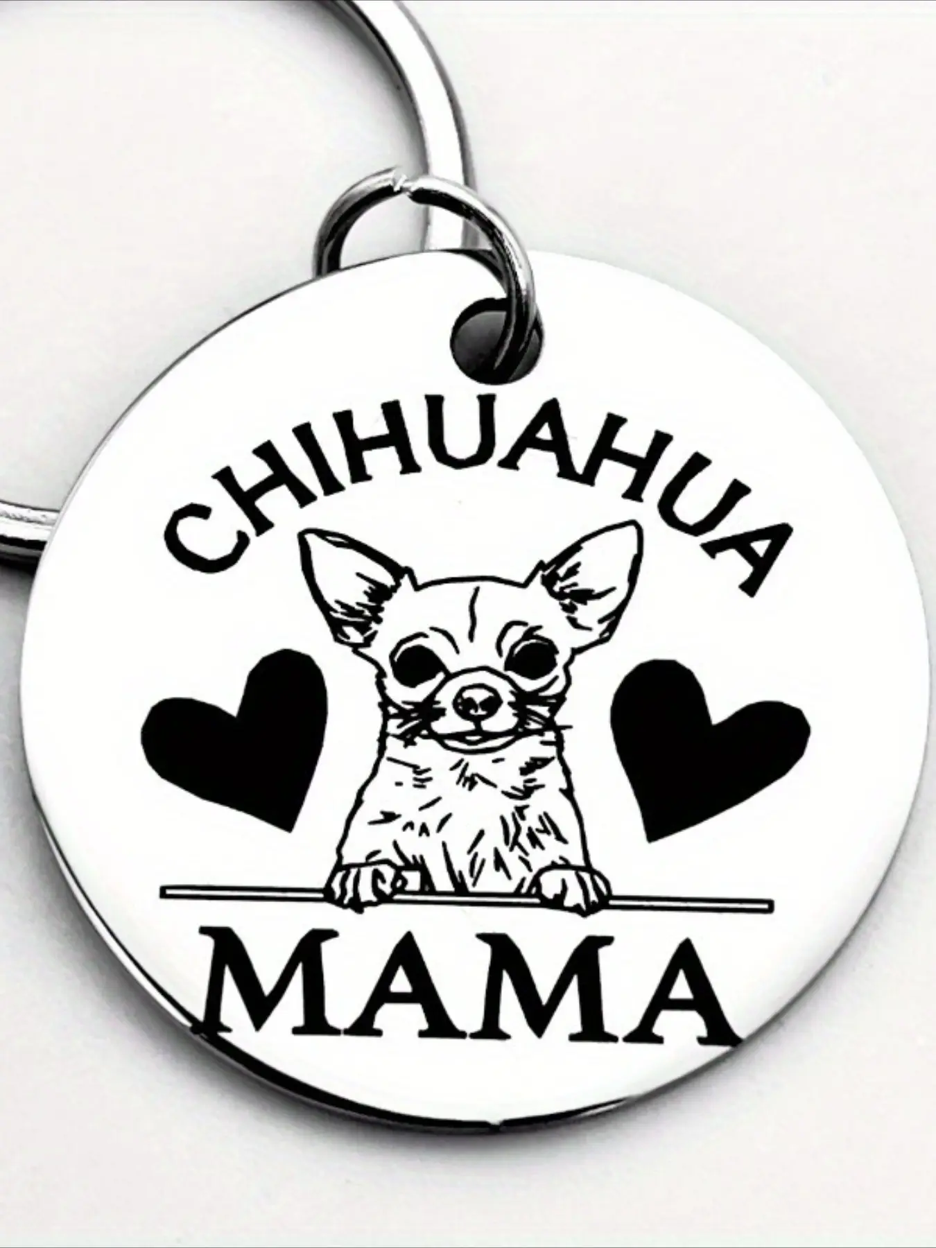 Stainless steel Chihuahua mommy keychain, minimalist style, the perfect gift for dog lovers, a novel choice for family and friends