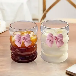 1 pc 350 ml spiral glass, caterpillar mugs. Cute ins style juice cups, coffee cups, milk cups, cold drink cups with bow decoration. Suitable for matcha, iced Americano, cappuccino. Unique birthday gift and opening season student gift