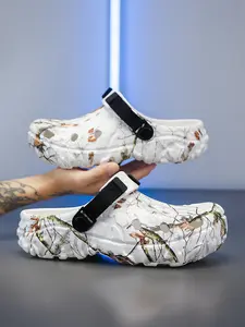 Unisex Irregular Print Clogs, Lightweight EVA Wave Sole Beach Shoes with Adjustable Strap, Beach Slippers