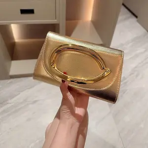 New European and American Retro Evening Bag for Brides, Versatile Evening Bag, Suitable for Weddings, Meetings, Banquets, Parties, and Balls. The Perfect Gift for Women