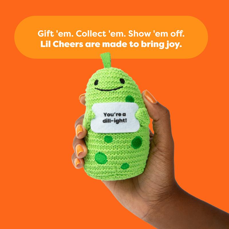 Lil Cheers Pickle Crochet Plush with Positive Sign - Funny Valentine Gift for Friends, Cute Desk & Office Decor, Sour Sweet & Supportive