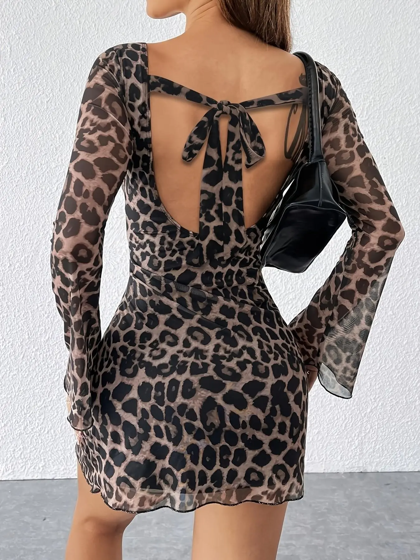 Elegant Leopard Print Backless Sundress Long Sleeve Dress, Fashionable Versatile Women's Dress, Sexy Summer Vacation Dress, Romantic Mesh Dress, Womenswear, Breathable, Summer Clothes Women