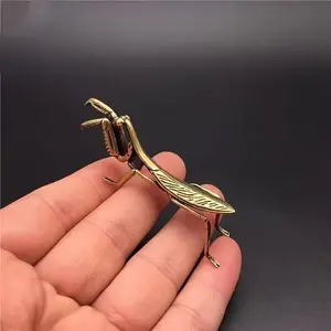 Bronze Praying Mantis Statue, Desktop Decorative Figurine, Holiday Gift, Insect Sculpture, Animal Statue, Perfect for Home Decoration