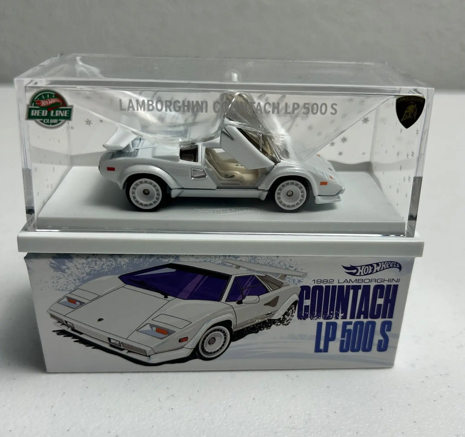 Hot Wheels 1:64 RLC 1982 Lamborghini Countach LP 500 S