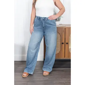 The Kaylee Featherweight Judy Blue Baggy Denim