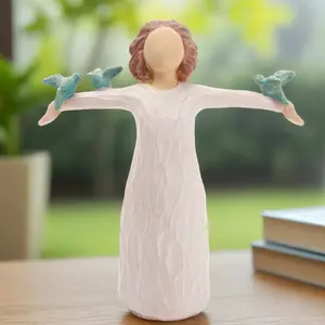 Teen Girl Bird Decoration Ornament, Modern Home Decoration, Textured Carved Artistic Style, Natural Texture Molded, Multi-Bird Detailing, Suitable for Study Room Decor