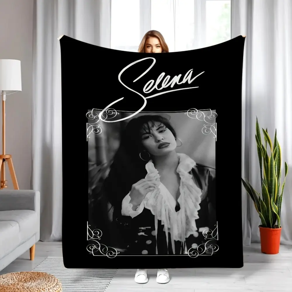 Selena Quintanilla Celebrity Theme Classic Crochet Blanket - Retro-Inspired, Soft, Breathable, Lightweight, Stain-Resistant, Durable, Multi-Size, Single-Print Fan Gift, Machine Washable for Home & Camping Use, Machine Wash