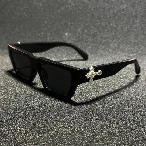 Men's Fashion Rhinestone Cross Pendant Glasses, PC Anti-Explosion Lenses, Sporty Casual Streetwear, Vintage Flat Top Sunglasses, Fashion Outdoor Shades