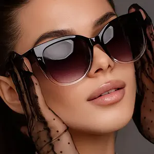 A Pair Of Stylish Cat-eye Glasses - Large Frame, Anti-reflective PC Lenses, Durable Plastic Hinges, Stylish Glasses, Glasses Cloth,professional color-changing goggles men and women