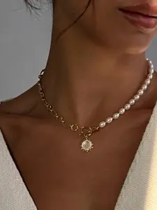 Luxury Pearl & Metal Chain Sun Pendant Choker, Asymmetric Splicing Chain Women's Versatile Necklace, Perfect for Daily Wear & Exquisite Jewelry Gift for Friends & Besties