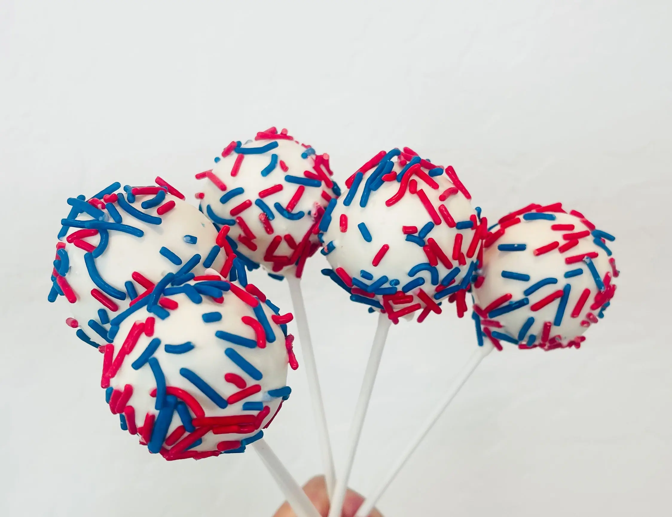 4th of July Cake Pops 4th of July Cake Pops