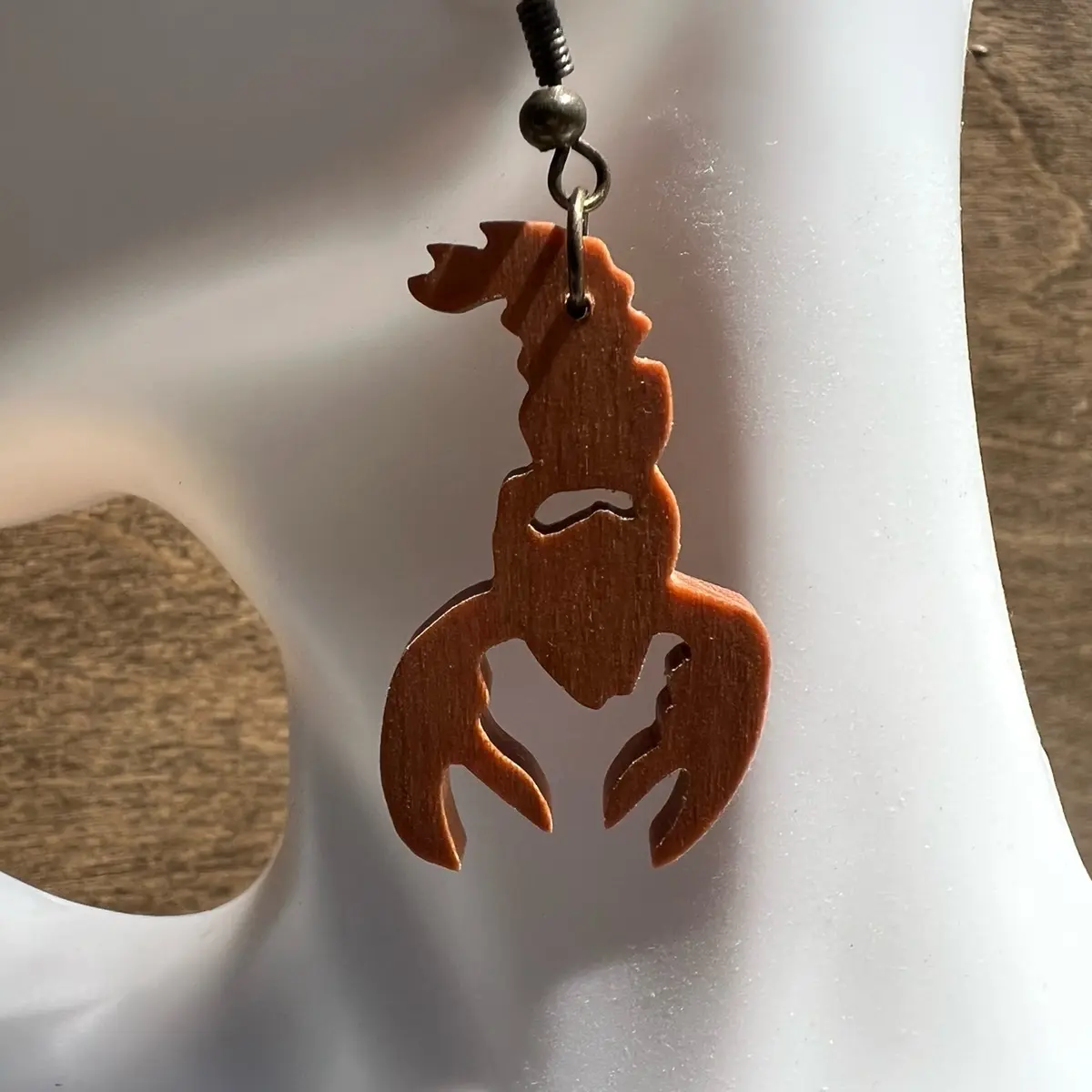 Lobster shaped wood earrings Female Casual