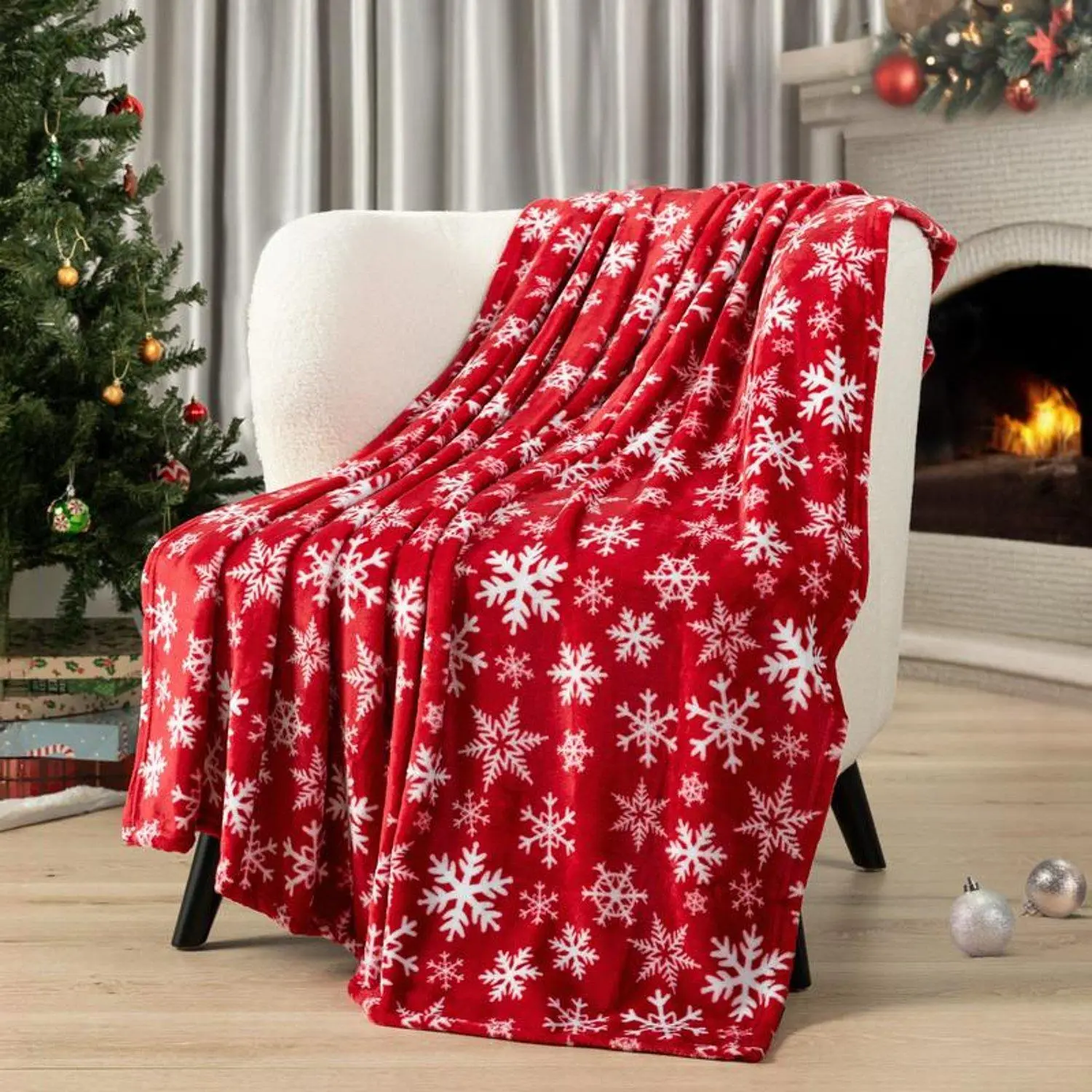 Christmas Holiday Throw Blanket, Xmas Season Fleece Blanket, Soft, Plush, Warm Winter Cabin Throw