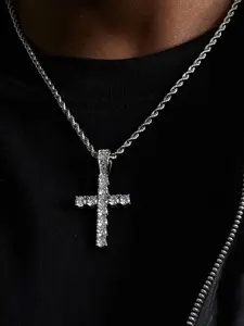 A trendy and fashionable cross necklace with micro-inlaid zirconia and a twisted chain, suitable for daily wear, vacations, dates and other occasions. It is also a surprisingly exquisite small gift or birthday gift.