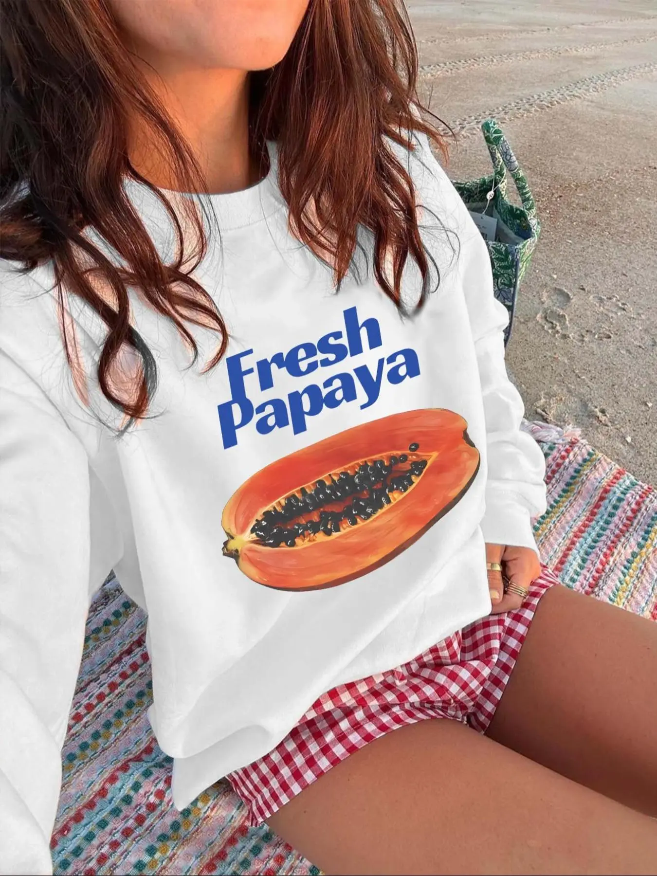 Women's Papaya & Letter Print Drop Shoulder Sweatshirt, Casual Long Sleeve Round Neck Pullover for Fall & Winter, Ladies Clothes for Daily Wear